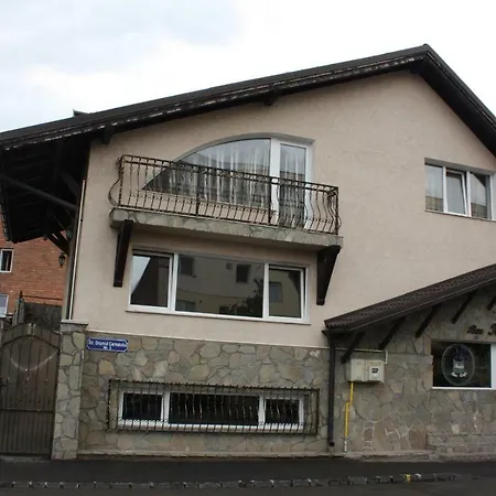 Casa Ianis 브라쇼브